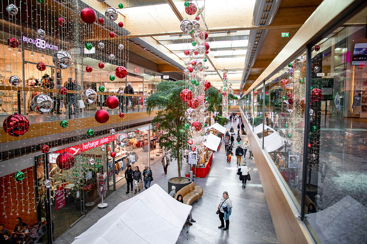 „Zahlreiche Besucher:innen nutzten das verlängerte 3. Advent-Wochenende zum Weihnachts-Shopping im ZIMBAPARK.“