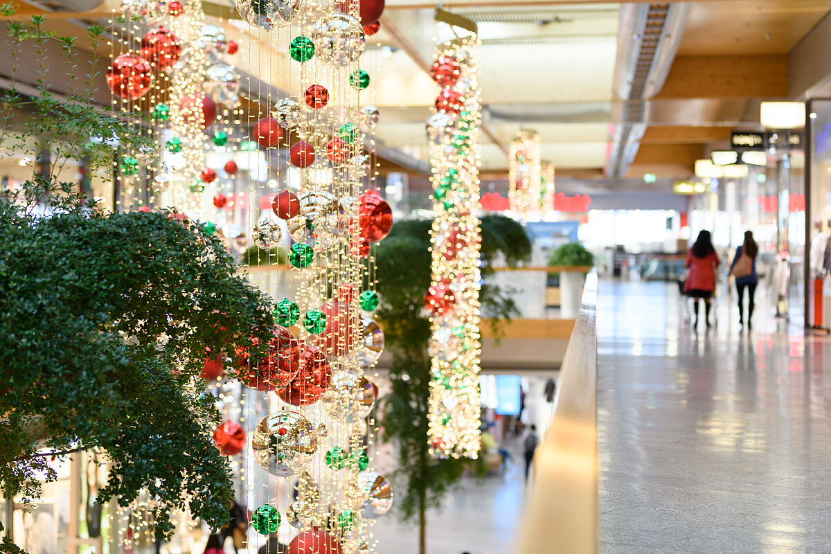 Weihnachtlich geschmückte ZIMBAPARK-Mall